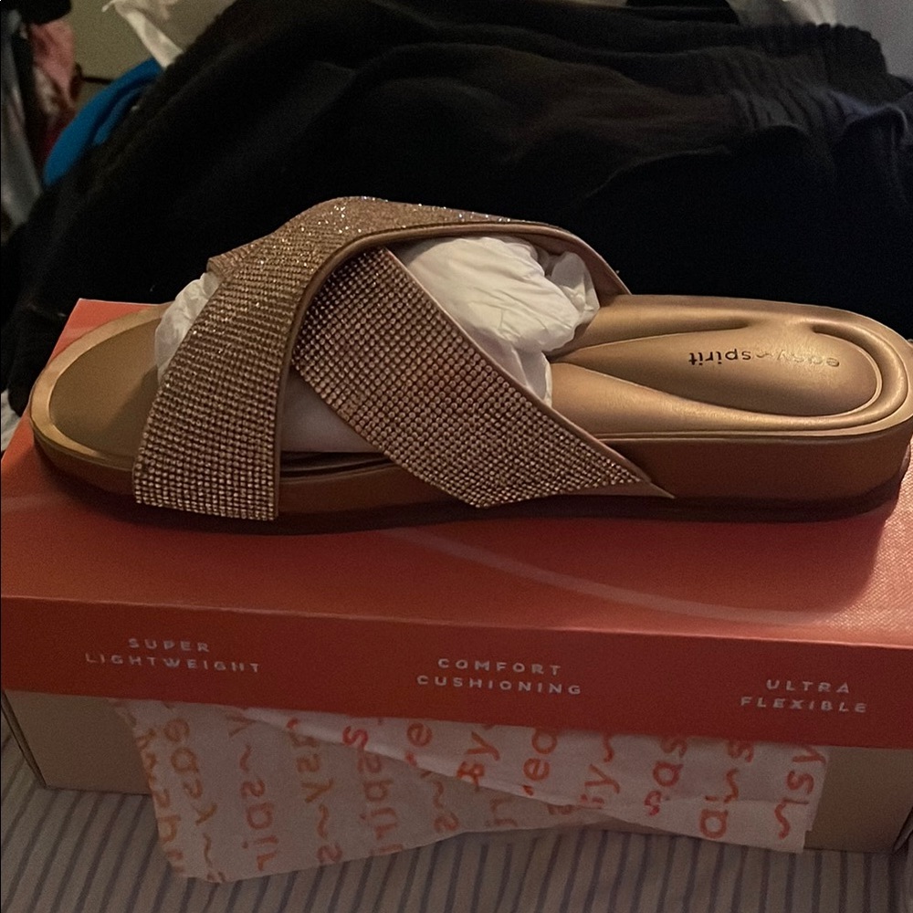 Easy Spirit Women's Rose Gold Slide Sandals